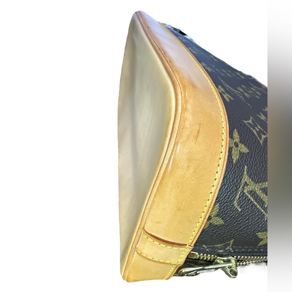 Louis Vuitton Monogram Alma PM Handbag - Picture 8 of 16